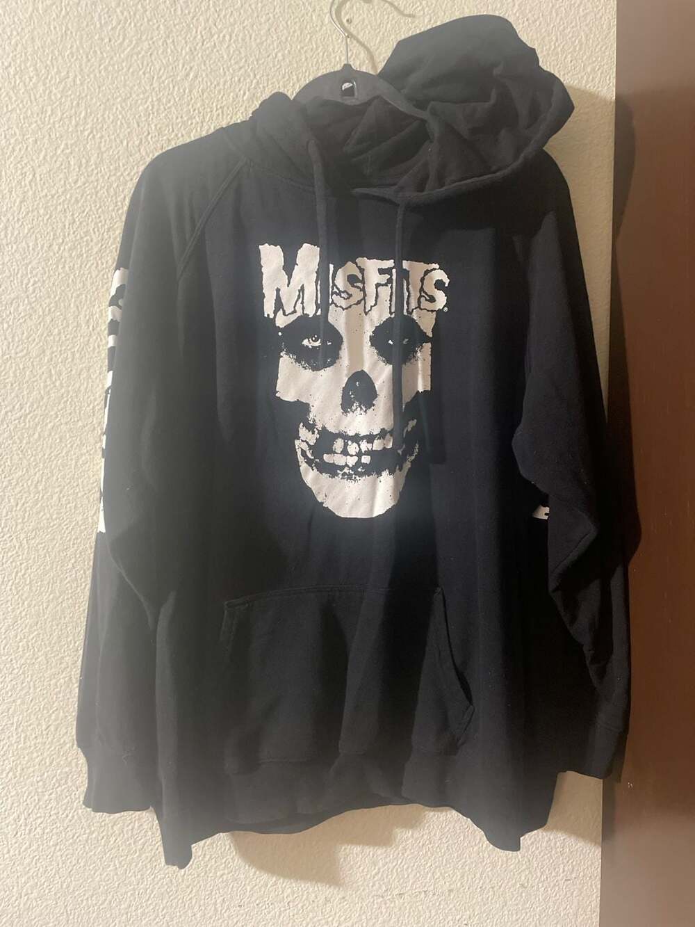 The Vinyl Icons Misfits Skull Graphic Hoodie Size 3